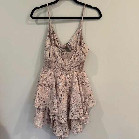 Style Rack Patterned Ruffle Romper - Picture 4 of 6